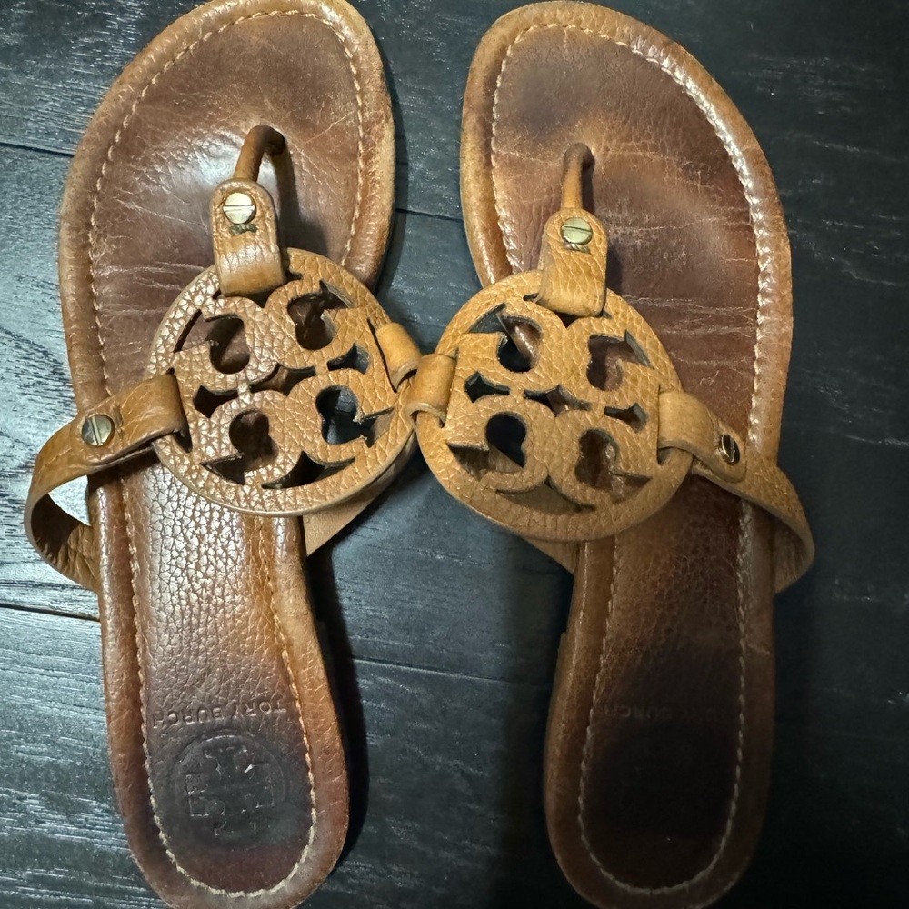 Tory Burch Miller sandal. Tan leather . Size 8